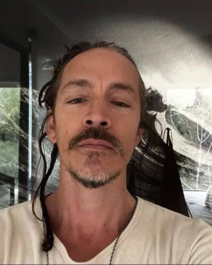 Brandon Boyd Shoe Size and Body Measurements Celebrity Shoe Sizes