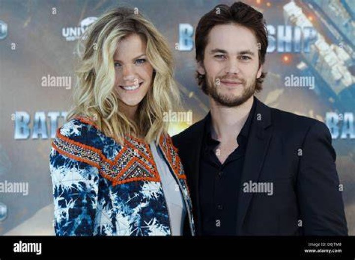 Brooklyn Decker And Taylor Kitsch