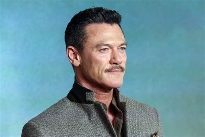 Classify Luke Evans's hunky Spanish boyfriend Fran Tomas