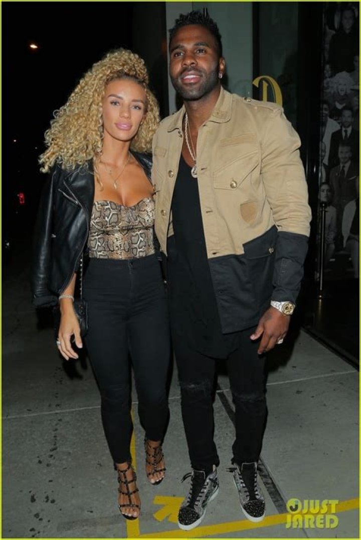 Jason Derulo and girlfriend Jena Frumes their first child