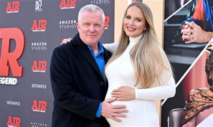 Michael Peña and Wife Expecting a Baby