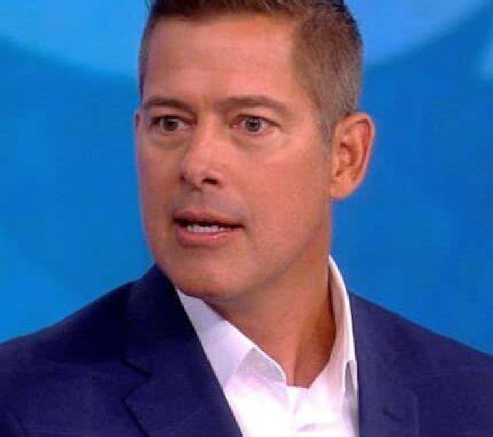 Sean Duffy Salary Fox, Net Worth 2024, Children Ages, Wife, Parents